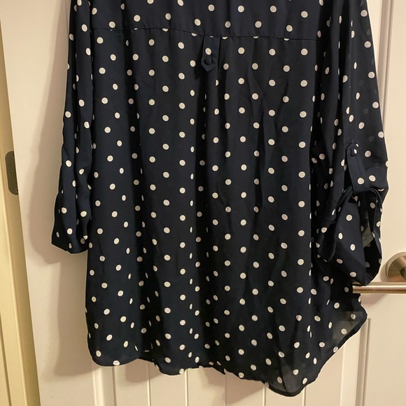 ❌SOLD❌ NAVY POLKA DOT GEORGETTE BLOUSE - Picture 6 of 6